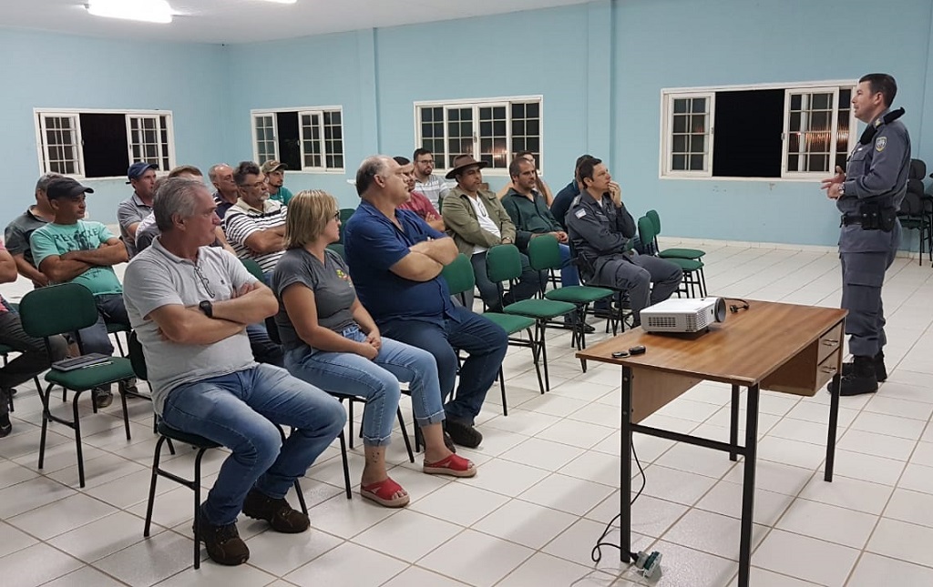 PM e sindicatos realizam reunião sobre plano de segurança em Várzea Alegre 