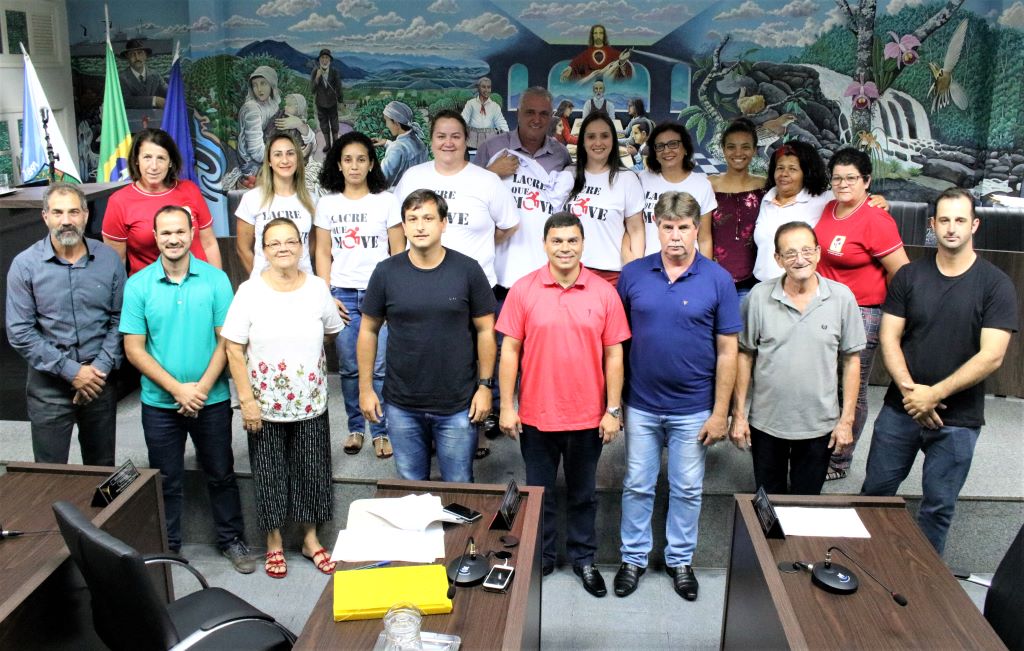 Lacre das latas de alumínio podem se reverter em cadeira de rodas