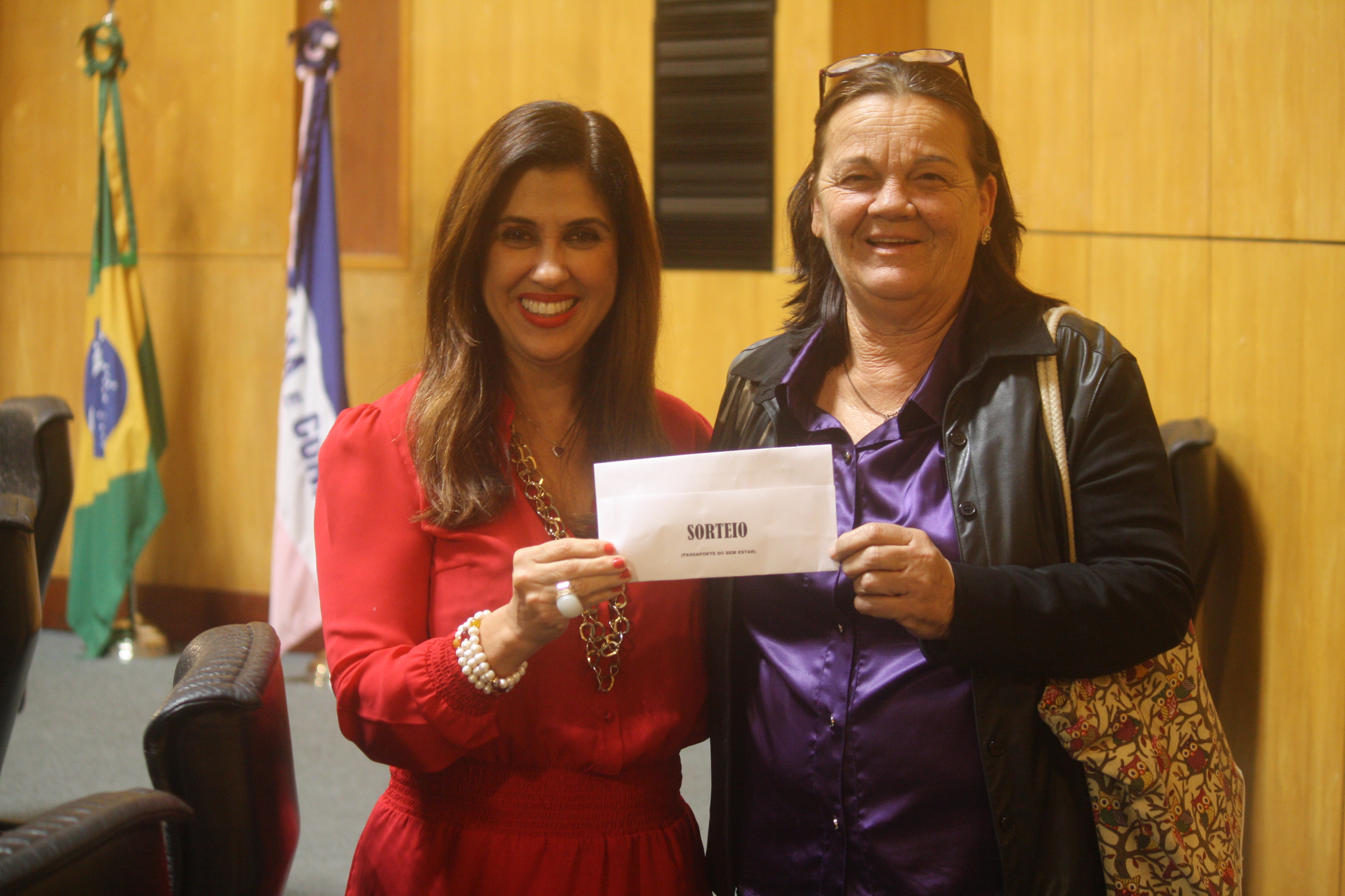 Vereadora Josete (PMDB) foi uma das vencedoras no sorteio.