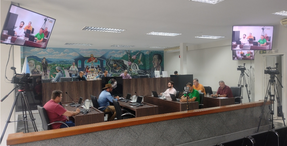 Câmara aprova pagamento do vale-alimentação de servidores em folha