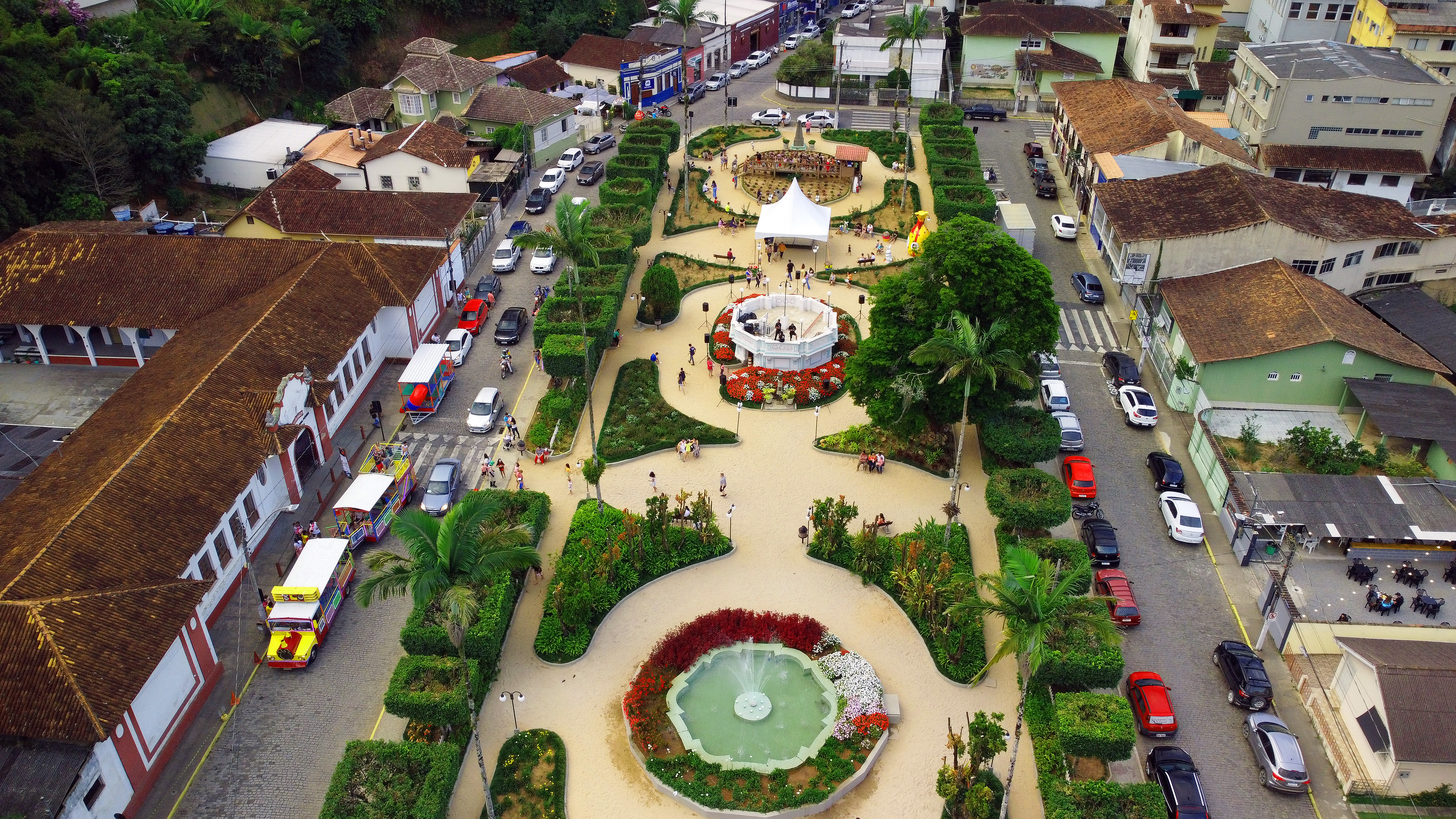 Vista aérea da Praça Augusto Ruschi