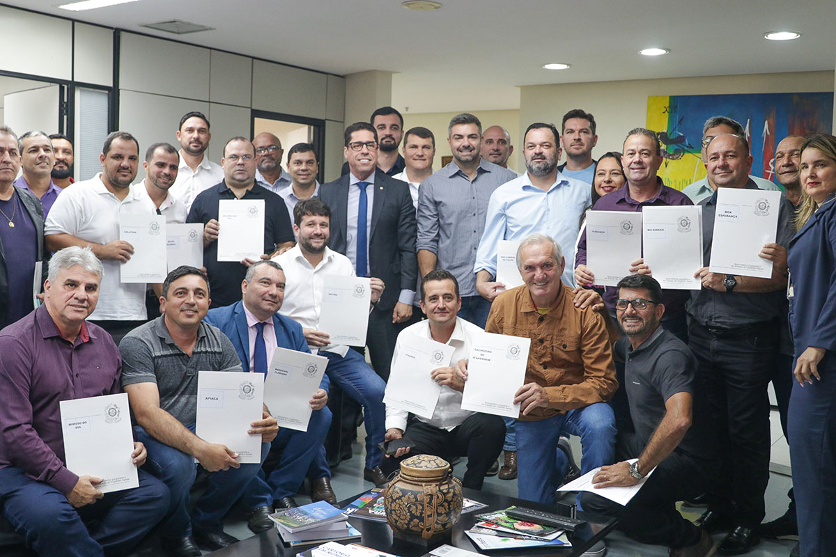 Bruno Araújo participa de reunião de Presidentes de Câmaras Municipais na Assembleia Legislativa